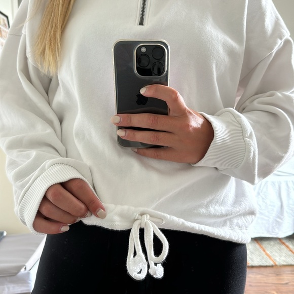 AE Quarter Zip - Picture 2 of 4